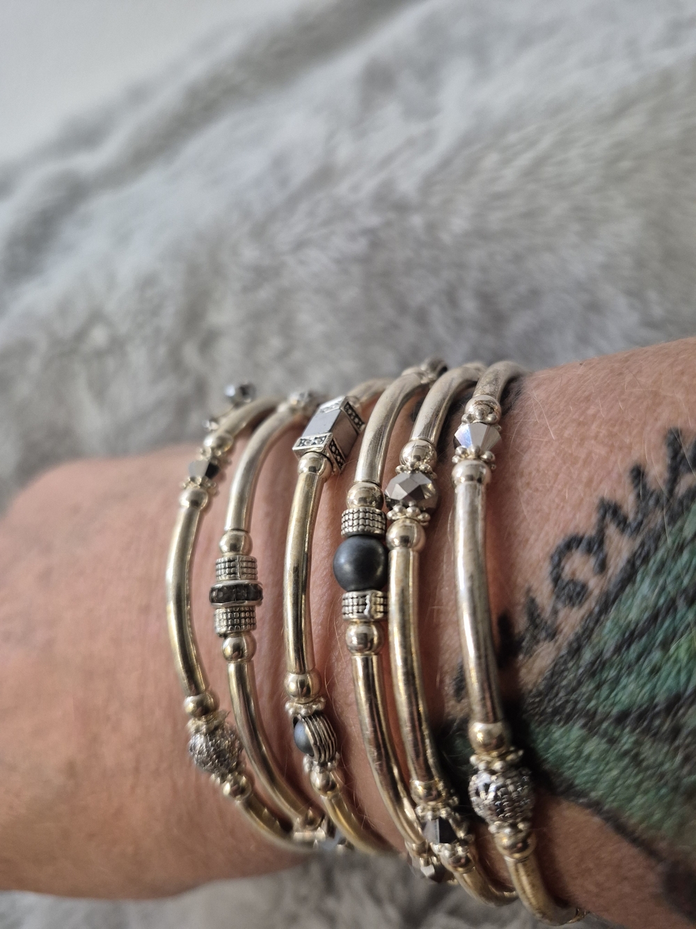 Gold-Tone Wrap around Women's Bracelet Set plus Matchin Earing